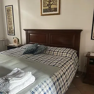  Alloggio in famiglia Il Giardino Di Emilia - Intero In Con Giardino Privato E Piscina Estiva Italia