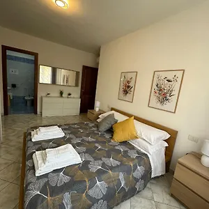  Appartamento Yellow Spring - Intero Con 2 Bagni A 20 Minuti Dalle Spiagge Italia